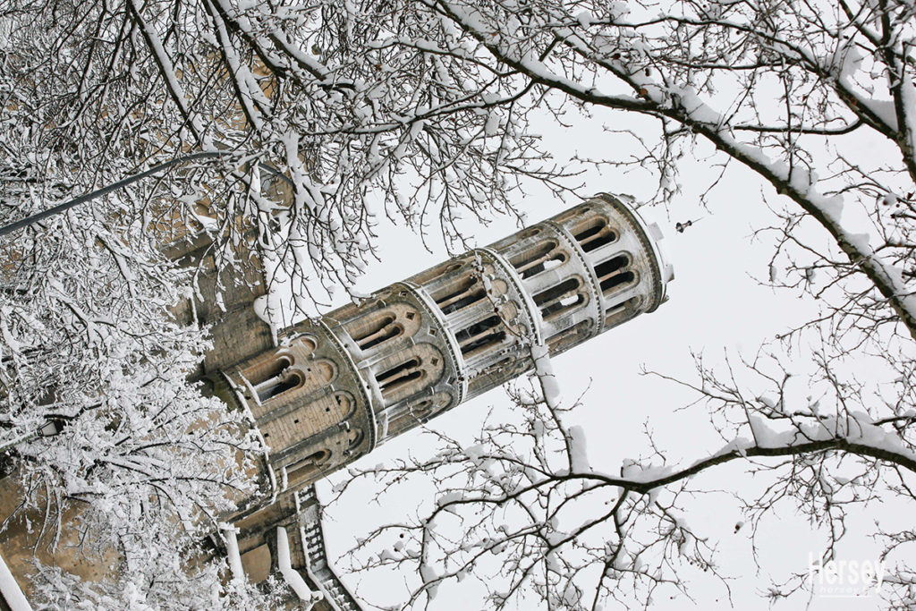 Photo de Tour Fenestrelle d'Uzes sous la neige © Hersey Photographe Uzès