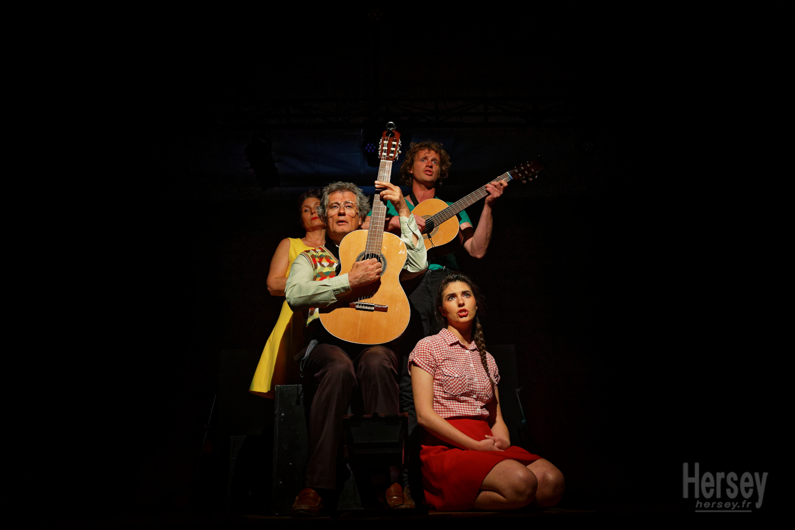 Gildas Thomas Mariline Gourdon Devaud Vincent hedou Sarah Bertholon dans ' Album de famille' Les Vendredis de l'Agglo Saint Gervazy Gildas Thomas Mariline Gourdon Devaud Vincent Hedou Sarah Bertholon dans ' Album de famille' Les Vendredis de l'Agglo Saint Gervazy
