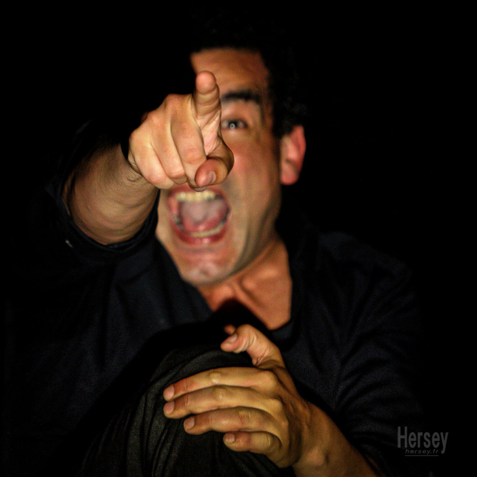 Julien Masdoua dans " Insomnies " Cie du Capitaine © Hersey Photographe